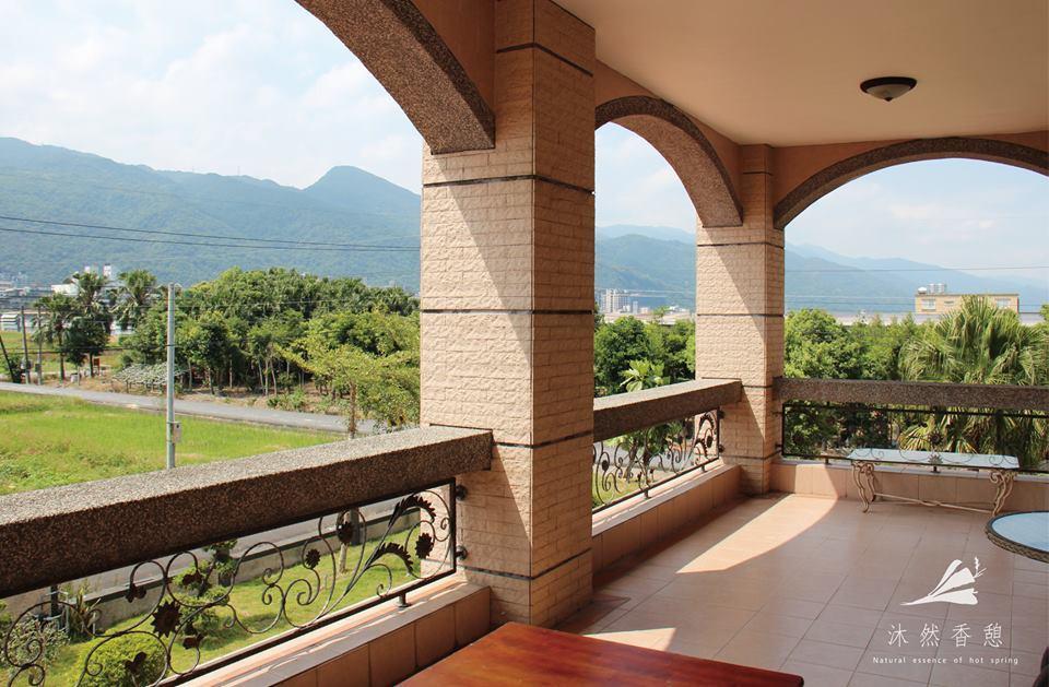 Natural Essence Of Hot Spring Jiaoxi Bagian luar foto